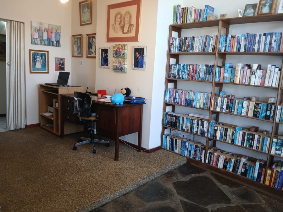 3 Bedroom Property for Sale in Albertinia Western Cape